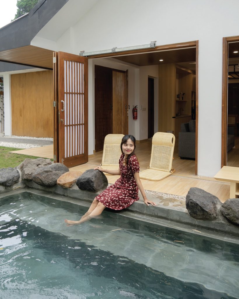 keunikan rumah jepang di halaman belakang